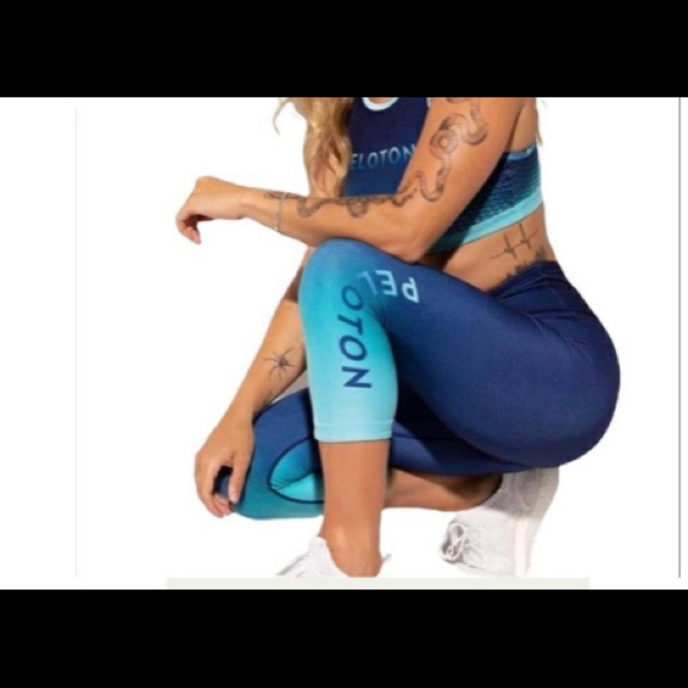Reversible Peloton capri leggings.